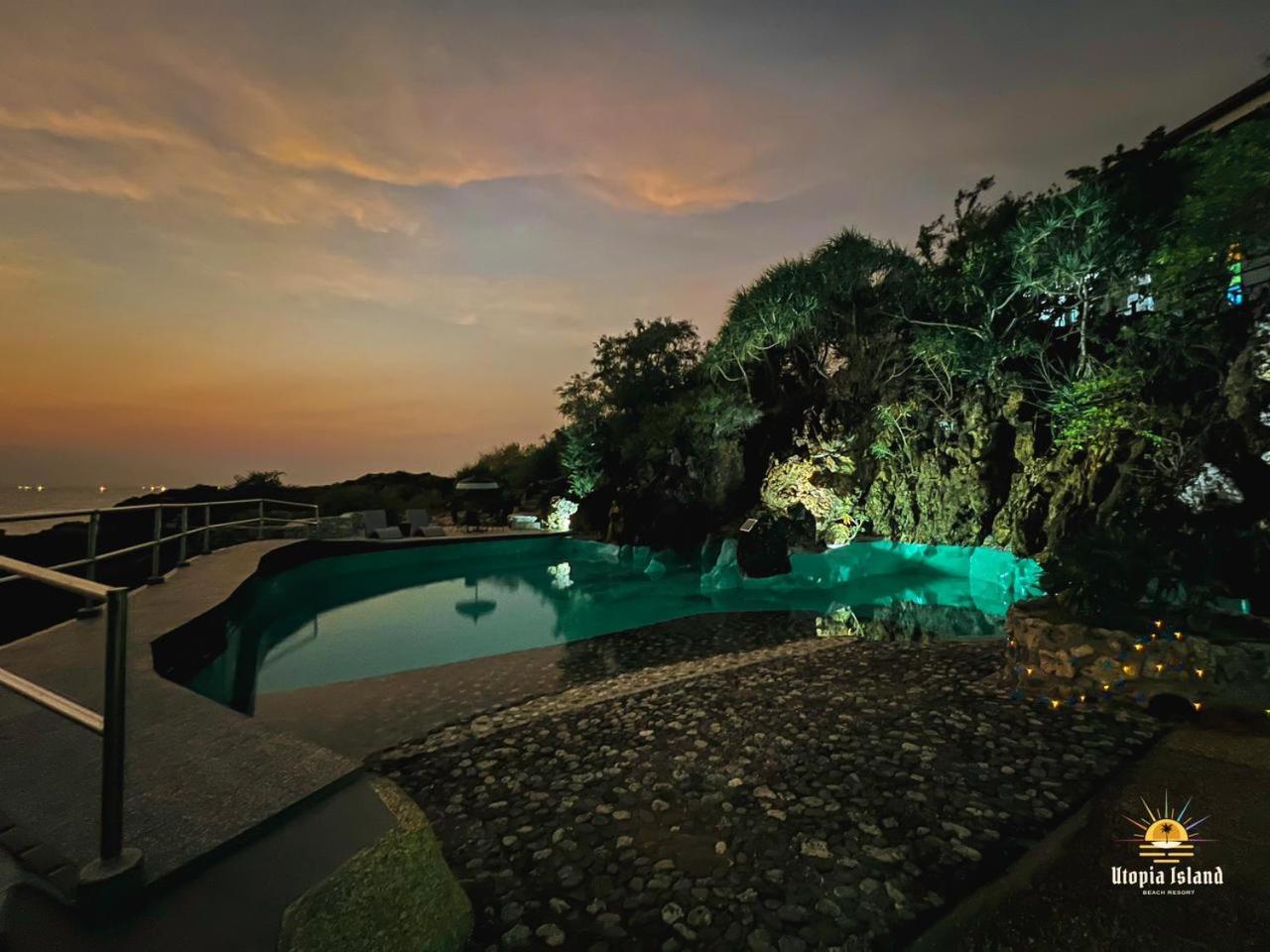 Utopia Island Resort Batangas Exteriör bild
